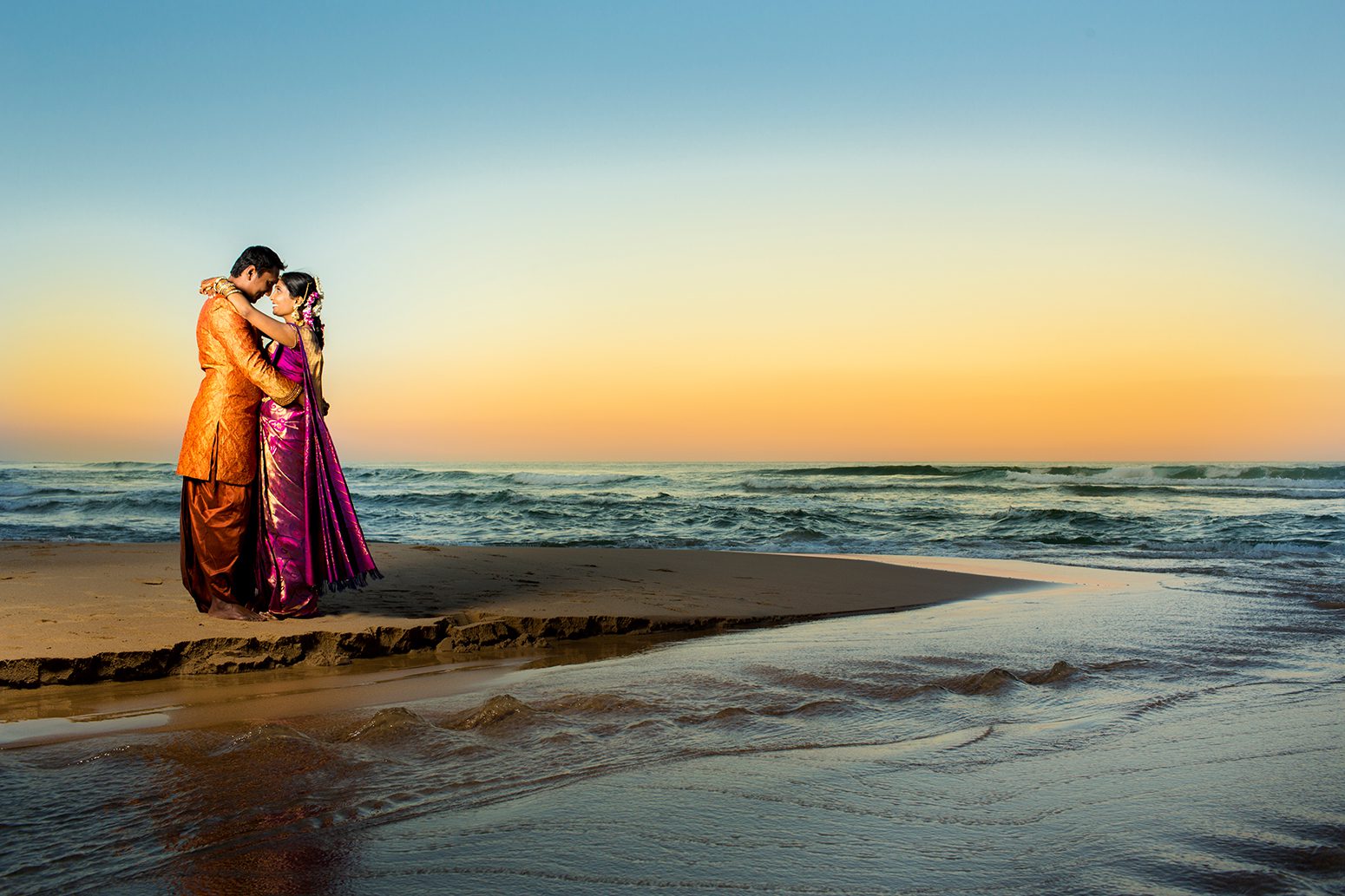 South Indian Wedding Sydney Susee & Dhakshi Rolling Canvas